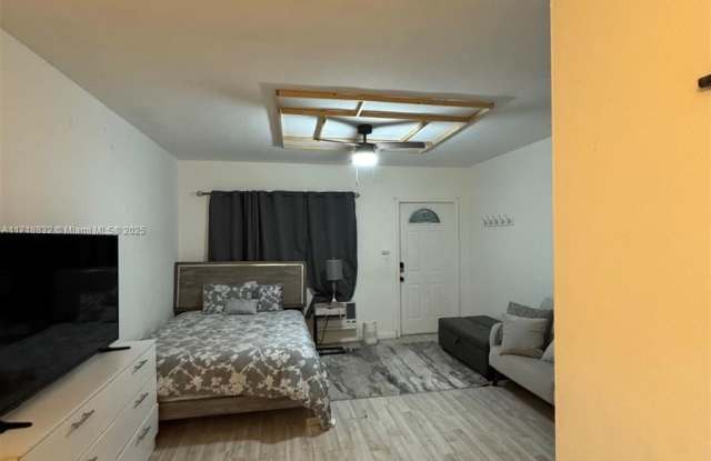 542 Euclid Ave photos photos