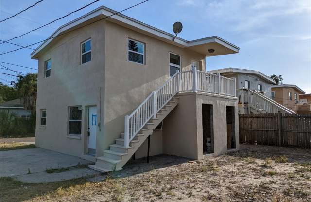 2000 QUEENSBORO AVENUE S photos photos