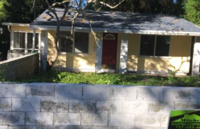711 12th Ave N - 711 12th Avenue North, St. Petersburg, FL 33701