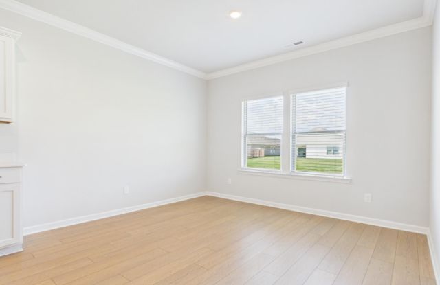 315 Susan Lynn Drive Gallery 4