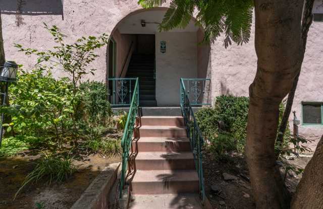941 N. Vendome St. photos photos