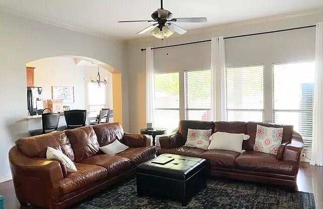 1905 Bay Laurel Drive Gallery 2