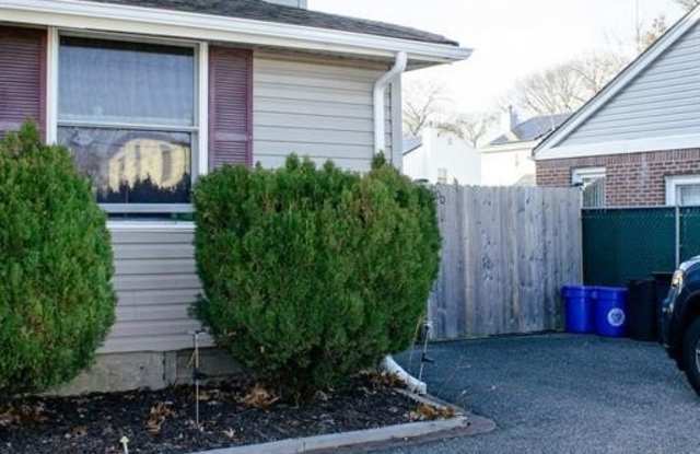 800 Deer Park Avenue photos photos