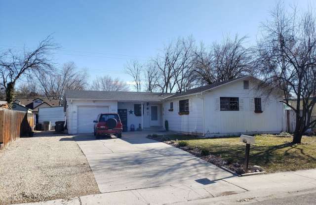 North End 3 bed 2 bath with a Fenced Yard photos photos