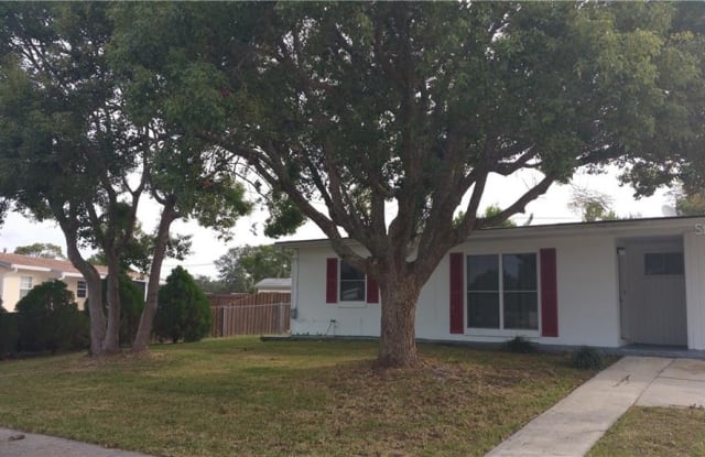 1447 CORINTHIAN AVENUE - 1447 Corinthian Avenue, Deltona, FL 32725