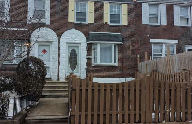 Large Home - Holmesburg photos photos