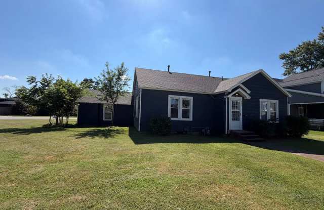 ***403 SW E Street*** photos photos