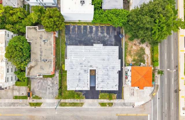 635 SW 7th Ct Gallery 3