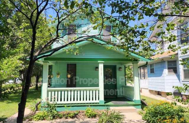1017 Kentucky Street - Room 4 photos photos