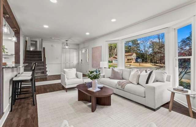 1106 Aurora Court Gallery 4