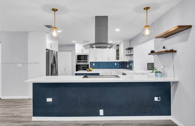 851 SW 49th Ter photos photos
