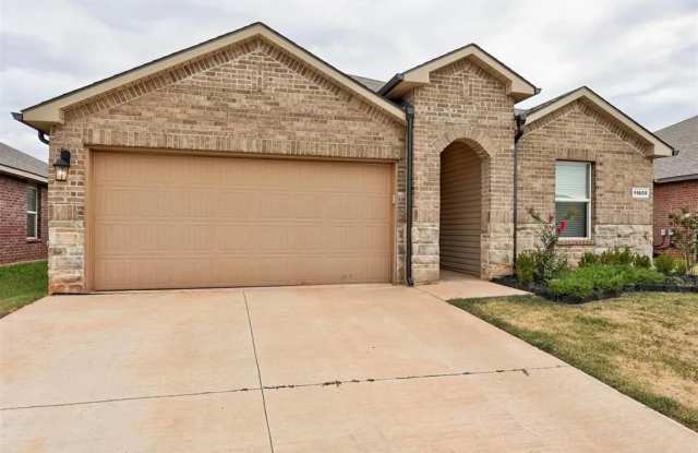 **MOVE IN SPECIAL!! 50% OFF First Months Rent!!** Stunning 4-Bedroom Home in the Heart of Mustang photos photos