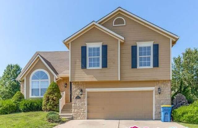 722 Crabapple Lane - 722 Crabapple Lane, Liberty, MO 64068