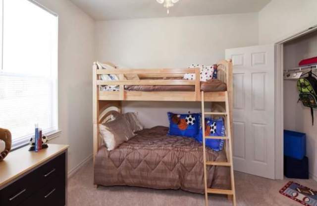 1832 Post Rd Gallery 2
