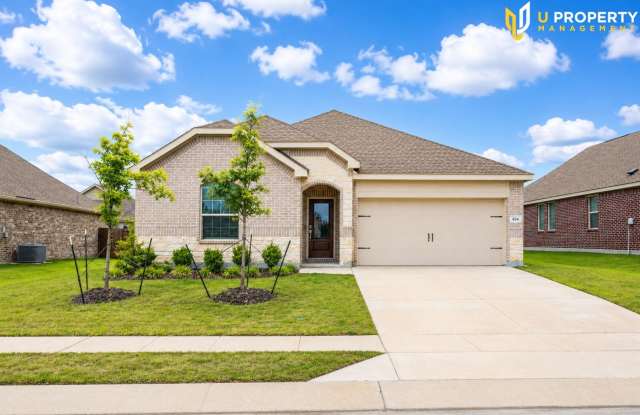 Beautiful 4-Bedroom Home with Open Floor Plan & Covered Patio photos photos