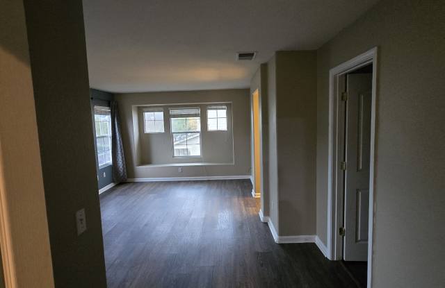 2761 Whitney Drive photos photos