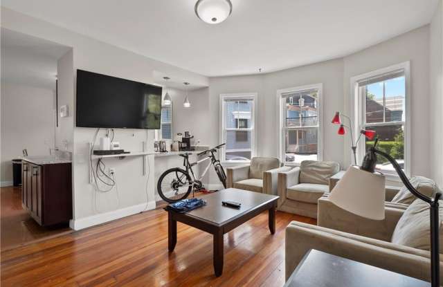 71 Olney St Gallery 2
