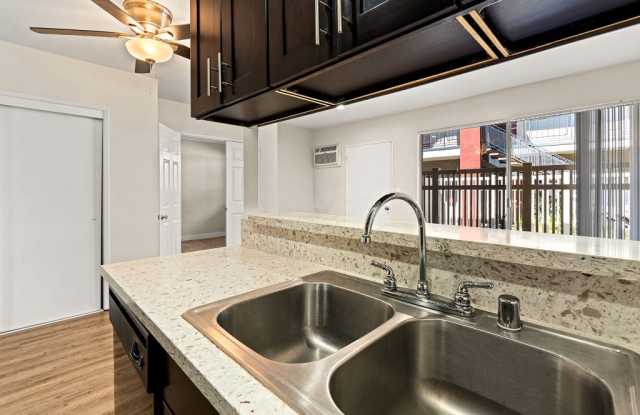 Riverside Apartments Gallery 4