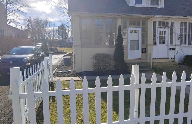 80 W CENTRAL AVENUE - 80 West Central Avenue, Paoli, PA 19301