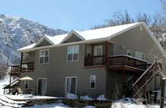 263 Mitchell Creek Road - 263 Mitchell Creek Road, Garfield County, CO 81601