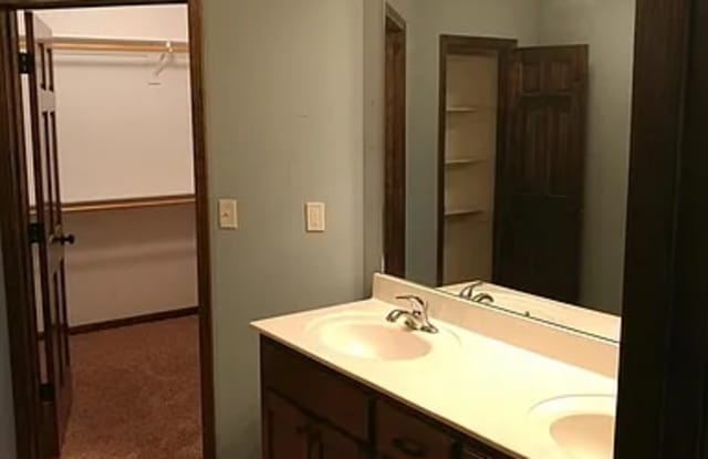 1104 Casey Court - B Gallery 3