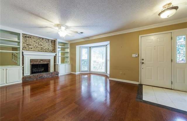 700 Twin Brooks Court SE Gallery 4