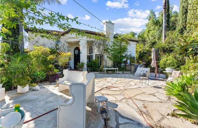 27201 S Ridge Drive Gallery 4