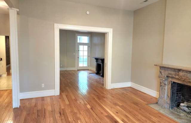 Luxurious Living in Lafayette Square! Gallery 3