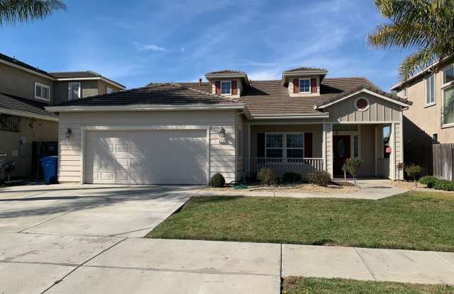 Turlock 4 Bedroom 2 bathroom home Near Christofferson Pkwy Close to Walnut Elementary, Turlock Jr High School and Pitman High School photos photos