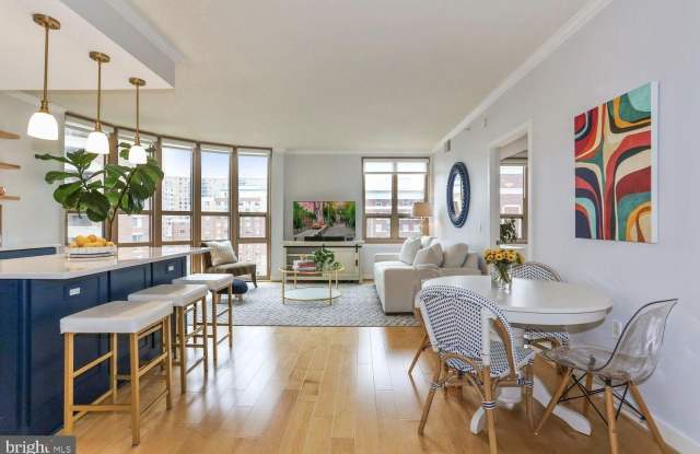 888 N QUINCY STREET photos photos