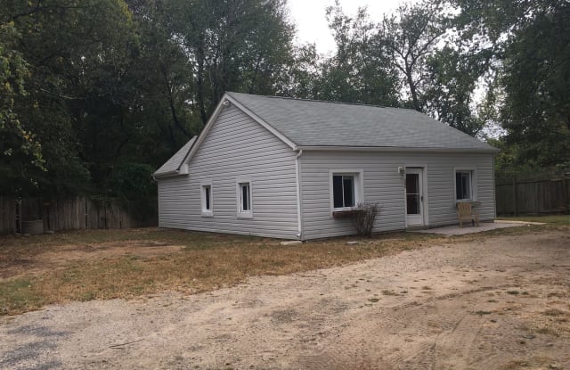 285 Thompson Ave E - 285 Thompson Avenue, Glen Burnie, MD 21060