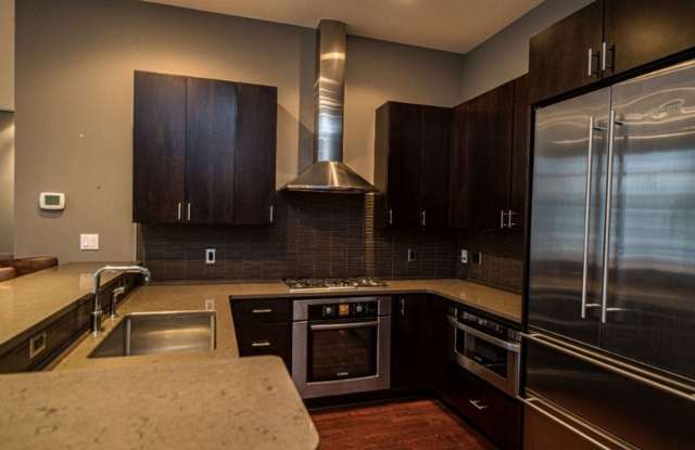 Fully Furnished Luxury Penthouse Condo Located in Downtown Pittsburgh photos photos