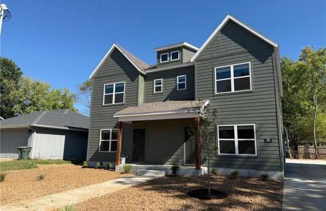 820 Dockery  LN Unit #2 photos photos