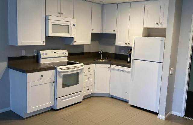 77835 California Street - 77835 California Drive, Palm Desert, CA 92211