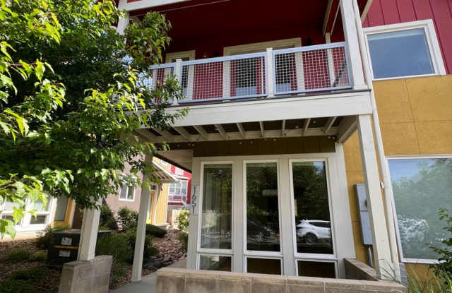 Light filled 3 bed, 3 bath townhome in North Boulder Holiday Neighborhood photos photos