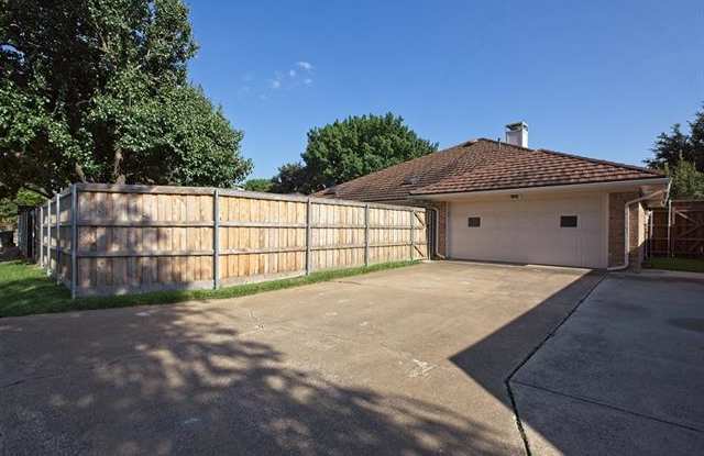 1501 Amazon Drive Gallery 4