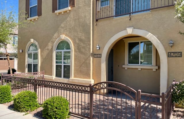 4709 E Portola Valley Dr Unit 102 - 4709 E Portola Valley Dr, Gilbert, AZ 85297