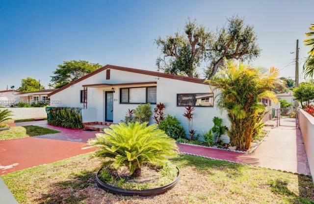 311 NW 56th Ave photos photos