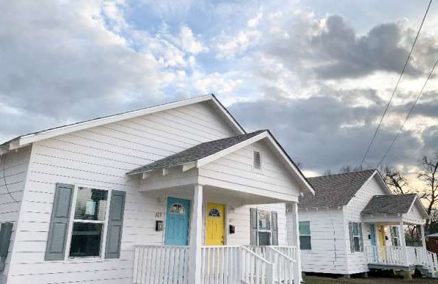 225 W 3rd St - 225 West 3rd Street, Crowley, LA 70526