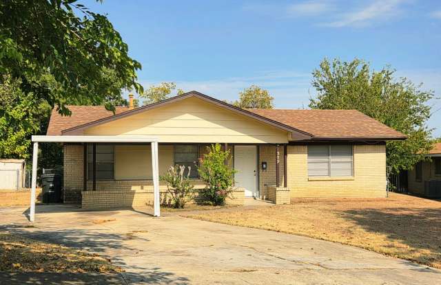 309 CRYSTAL DR. AVAILABLE NOW! photos photos 309 CRYSTAL DR. AVAILABLE NOW! photos photos