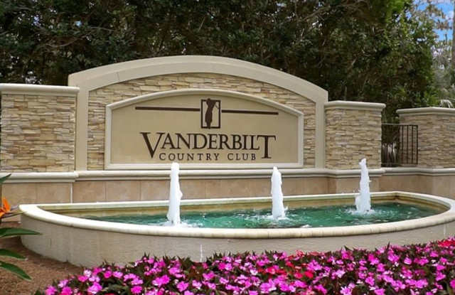 ** GOLF ENTHUSIASTS? ** PRESTIGIOUS VANDERBILT COUNTRY CLUB ** BEAUTIFUL 3 BED-2 BATH CONDO WITH OPTIONAL GOLF TRANSFER FOR THOSE GOLFERS ** Gallery 3