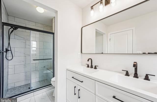 5313 SMITHS COVE Lane photos photos