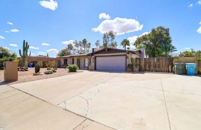 5329 E ACOMA Drive Gallery 3