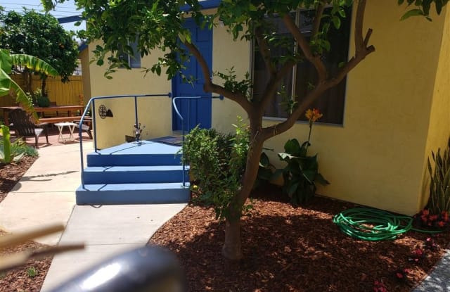 336 F Ave - 336 F Avenue, Coronado, CA 92118