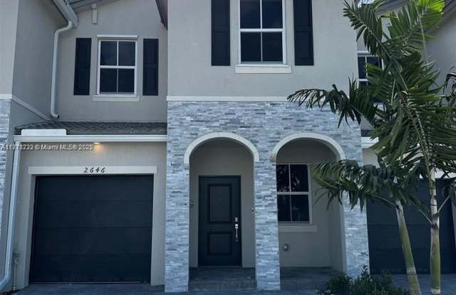 2654 SE 10th St photos photos