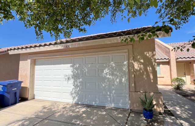 HOME CLOSE TO THE COLLEGE! photos photos