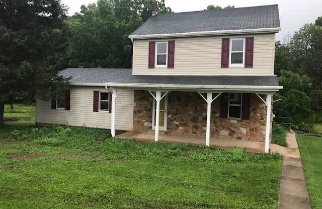 $1700 Farmhouse Palmyra 4 bedroom 1.5 bath photos photos