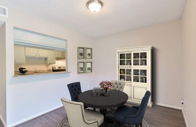 $999 Special 3 Bedr/ 1 bath Beautiful Home in Angleton - 210 East Kiber Street, Angleton, TX 77515