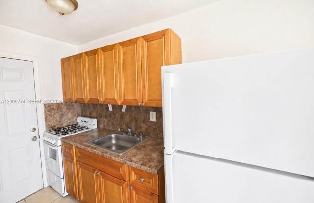 6337 W Flagler St photos photos