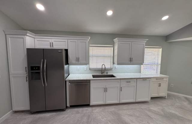 250 Braeburn Circle Gallery 3